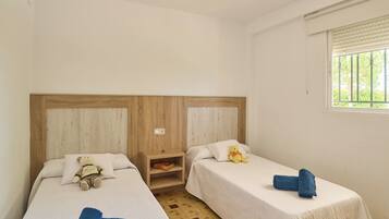 4 habitaciones, tabla de planchar con plancha y wifi gratis