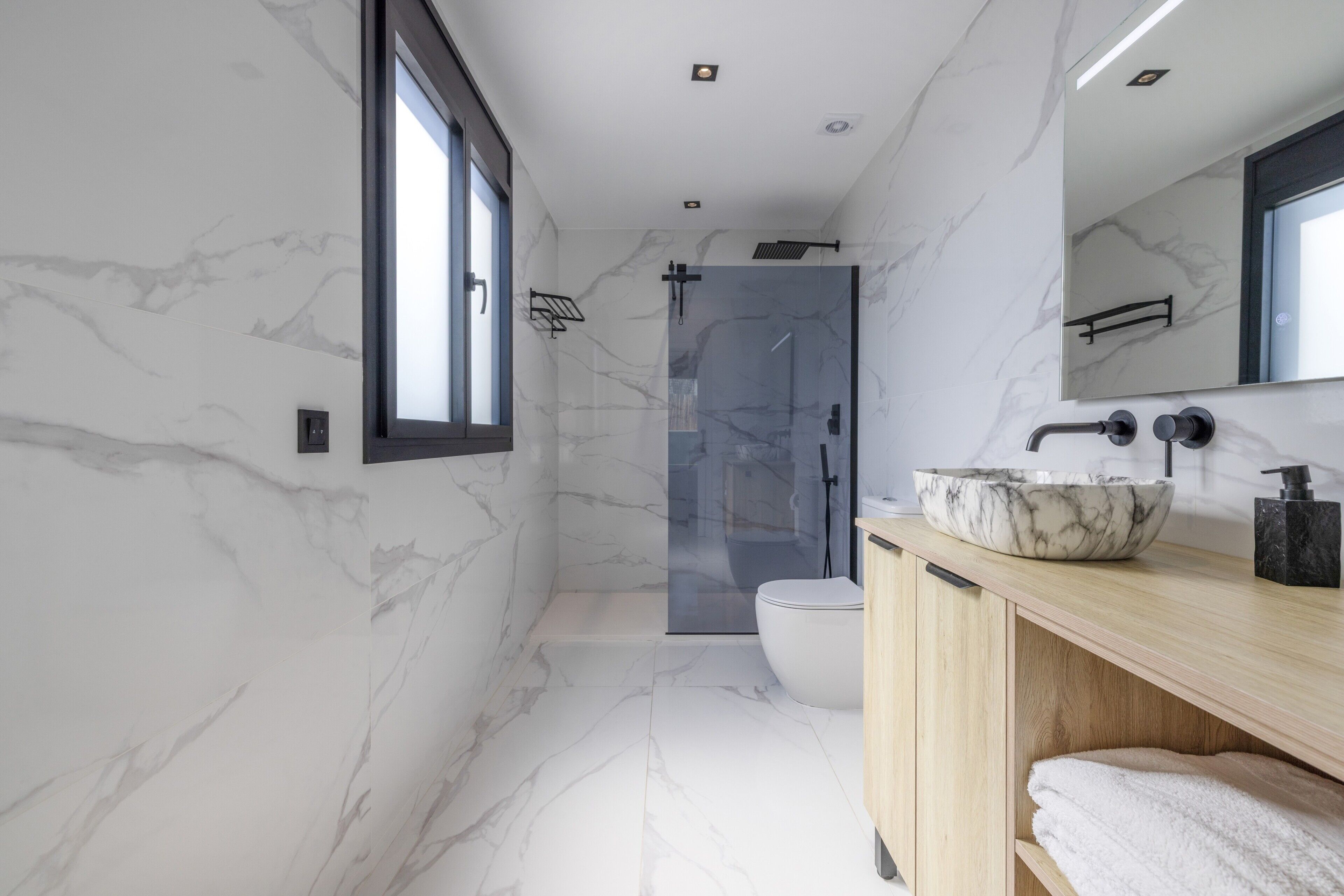 Douche, serviettes fournies