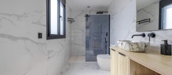 La Villa Del Roc con piscina privata, Wi-Fi e aria condizionata