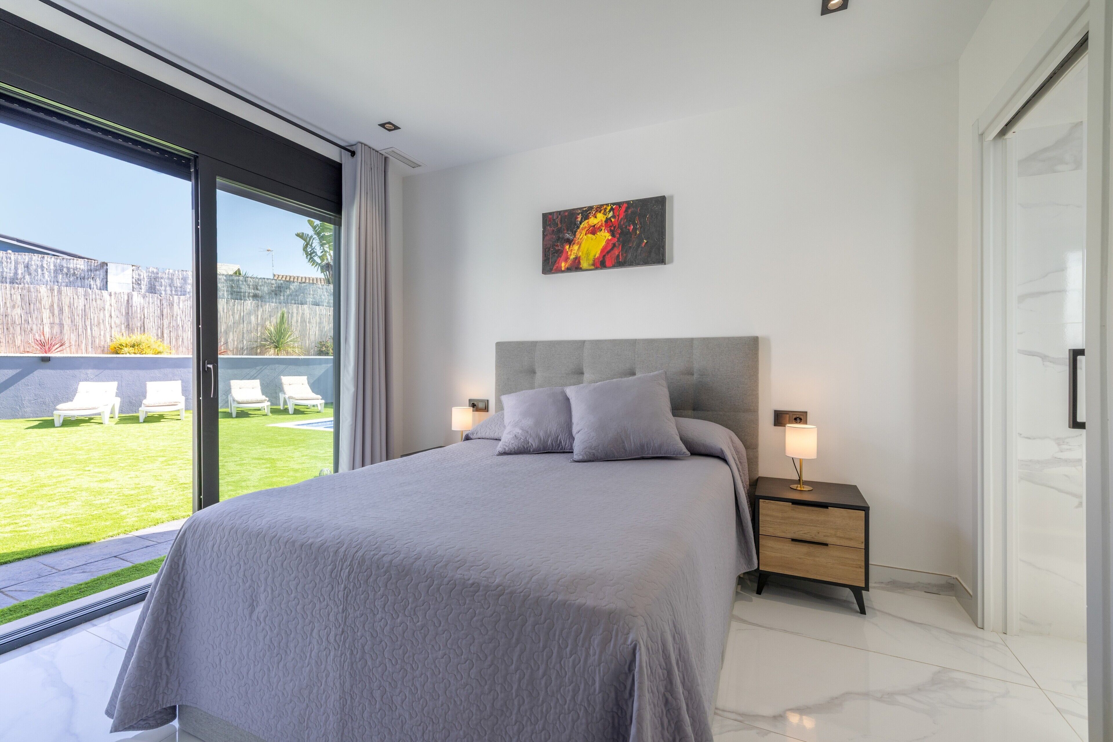 3 chambres, fer et planche à repasser, Wi-Fi gratuit, draps fournis