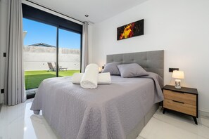 3 sovrum, strykjärn/strykbräda, gratis wi-fi och sängkläder