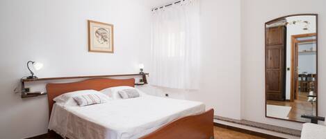 2 makuuhuonetta, ilmainen Wi-Fi, vuodevaatteet