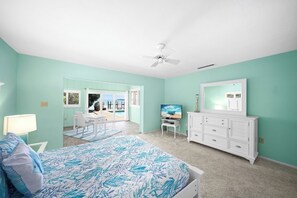 2 bedrooms, desk, iron/ironing board, free WiFi - Waterfront House Best Location! Private deep water dock (Captiva)