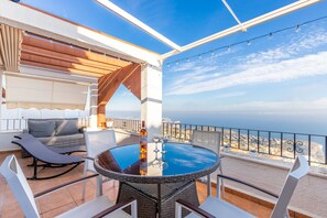 Outdoor dining - Casa de la Vista, Best Panoramic View on the Mediterranean (Benitachell)