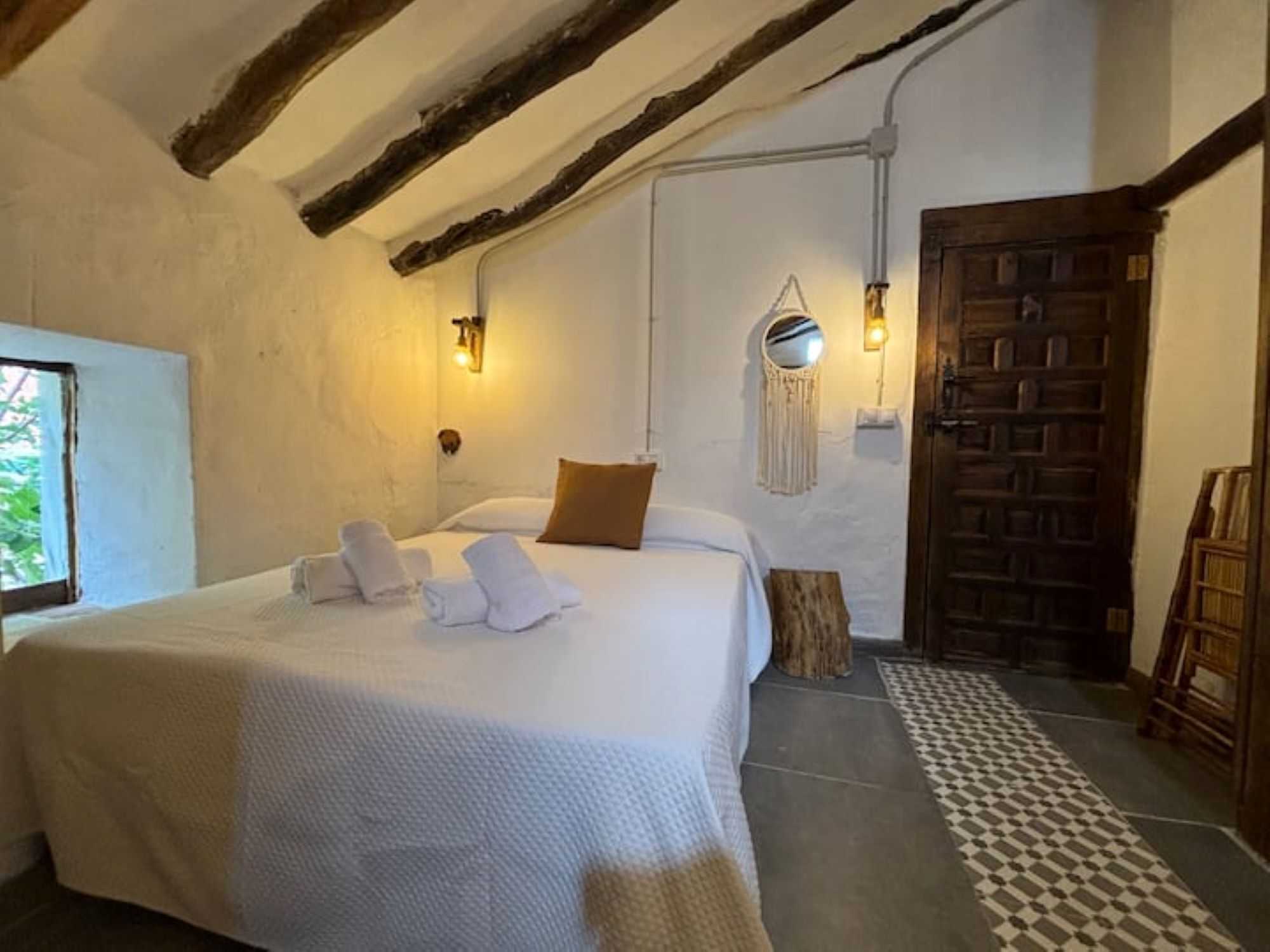Studio Apartment 'Alojamiento Picual' with Shared Garden, Wi-Fi and Air Conditioning