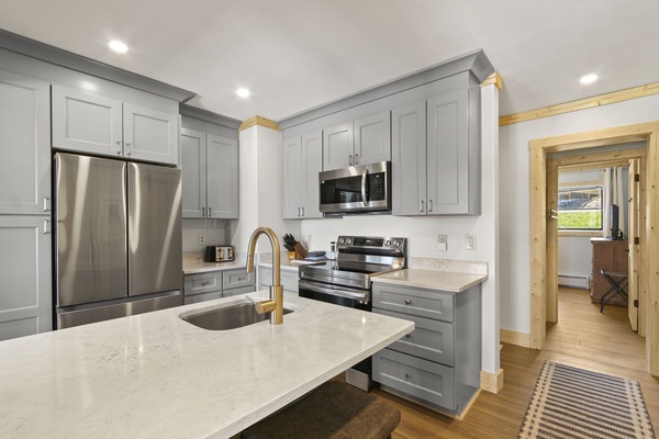 Refrigerador, microondas, horno, placa de cocina