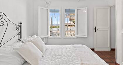 Villa Namasté with Pool, Terraces, Near Beaches and Málaga Airport