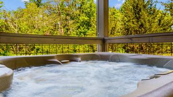 Bathtub spa pribadi