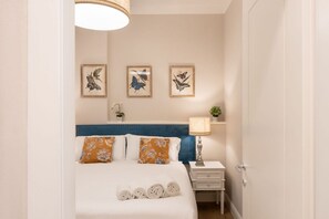 3 bedrooms, iron/ironing board, WiFi, bed sheets - Apartments Florence - Guelfa delight with Courtyard Np (Firenze)