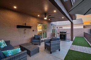 Terrace/patio - Hidden Paradise - El Mirage
15 minutes to Cardinal Stadium and city attractions! (El Mirage)