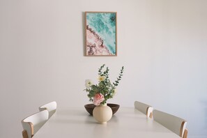 Dining - Patio Mt view near CBR centre and ANU (Canberra)