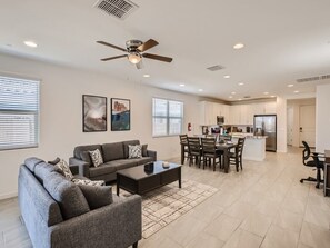 Interior - Atlantis (Tolleson)