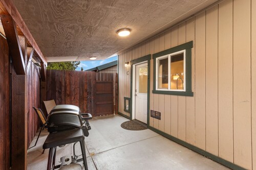 The Yellowstone Hideaway Unit C