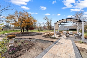 Terrace/patio - A Luxurious Home for Rest and Work. (Ashburn)