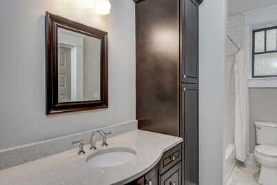 Heart of Grant Park l Private Suite Near World Cup & Beltline
