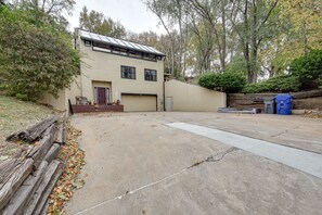 Exterior - Large Home w/ Game Room, 4 Mi to Mississippi River (Bettendorf)