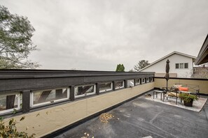 Outdoor dining - Large Home w/ Game Room, 4 Mi to Mississippi River (Bettendorf)