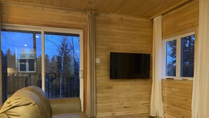 Living area - En Forêt, Tranquille, Sans Voisin Proche Mais Proche de Tout (Piopolis)