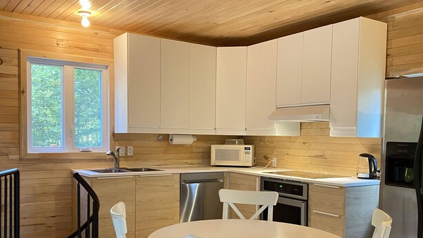 Dining - En Forêt, Tranquille, Sans Voisin Proche Mais Proche de Tout (Piopolis)