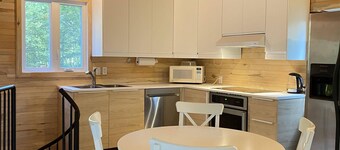 En Forêt, Tranquille, Sans Voisin Proche Mais Proche de Tout