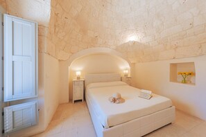 4 chambres, fer et planche à repasser, Wi-Fi, literie fournie