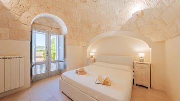 4 bedrooms, WiFi, bed sheets