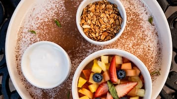 Daily continental breakfast (MXN 250 per person)