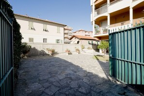 Property grounds - GuestHost - La Serena in Bordighera! Vintage Apartment x5 (Bordighera)