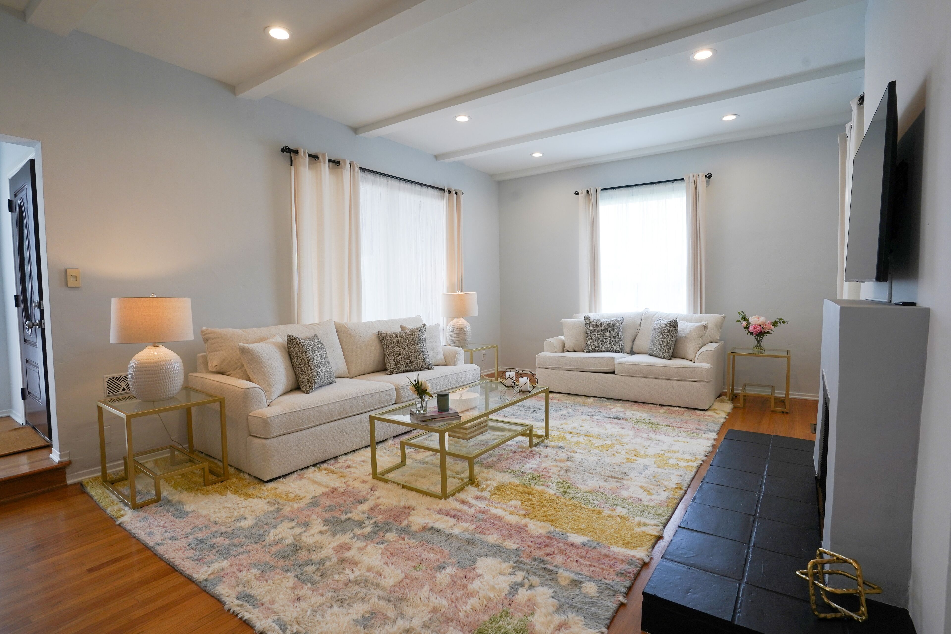 Charming 3-Bedroom Beverly Hills Home
