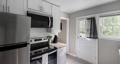 King Bed! Cozy Home Minutes from Broad Ripple Ave