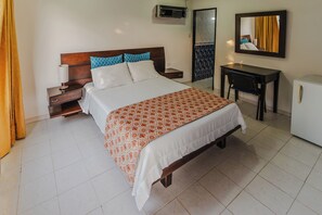 Comfort Double Room | Free WiFi - Casa Hotel Miriam (Montería)