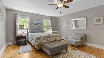 Comfort Duplex, 3 Bedrooms | 3 bedrooms, free WiFi