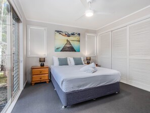 2 bedrooms, free WiFi, bed sheets - Hastings Cove 2 Bedroom Garden Apartment! (Tweed)