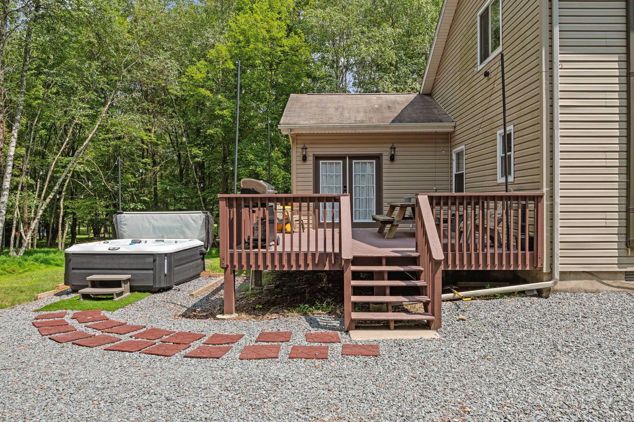 Mountain house with game room/hot tub ! Great amenities !!! 