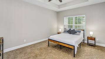 3 habitaciones, escritorio, wifi y ropa de cama