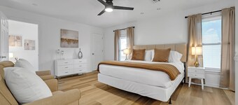 Charming Midtown Tulsa Home Steps From Expo Square. 