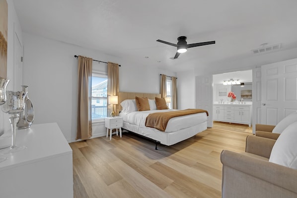 3 bedrooms, desk, iron/ironing board, free WiFi - Charming Midtown Tulsa Home Steps From Expo Square. (Tulsa)