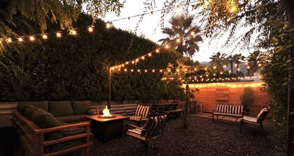 PALM SPRINGS MOVIE COLONY STUDIO APARTMENT