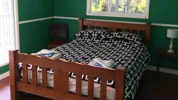 2 bedrooms, iron/ironing board, WiFi, bed sheets