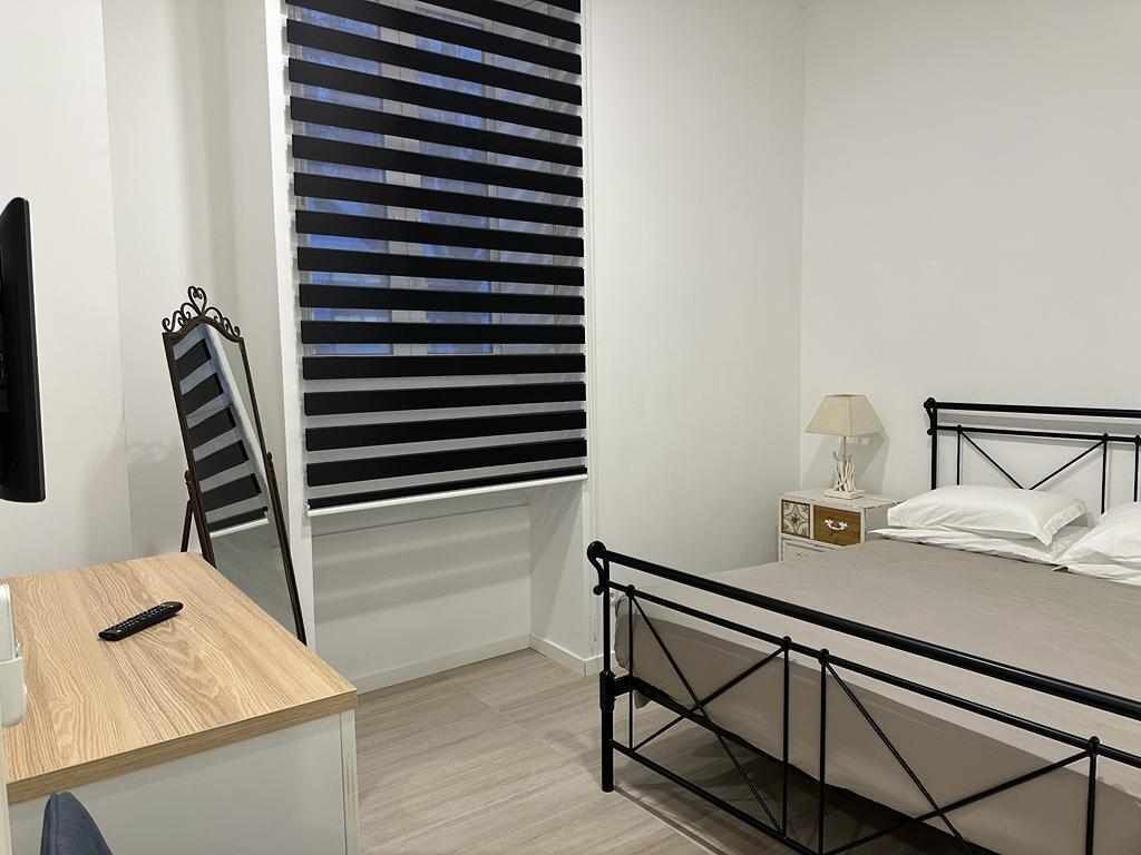 2 bedrooms, desk, iron/ironing board, travel crib