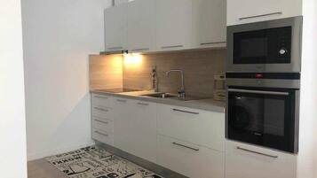 Fridge, microwave, oven, dishwasher