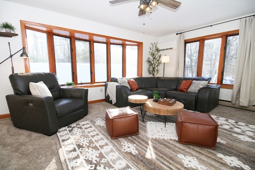 Indoor Saltwater Pool | Sauna | Mountain Views