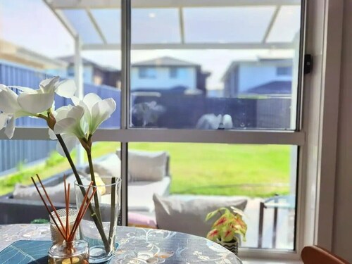 Delightful 2-level home in Bardia