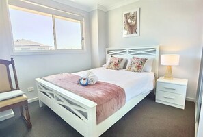 4 chambres, fer et planche Ă repasser, Wi-Fi, draps fournis