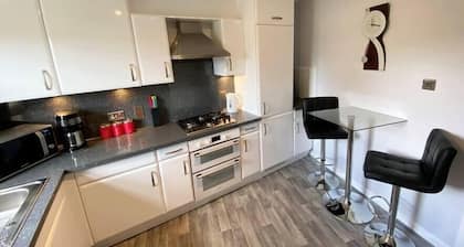 NEW Super 2 Bedroom Flat in Falkirk
