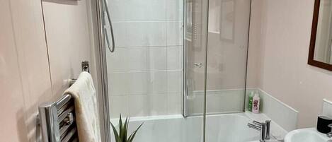 SĂšche-cheveux, papier toilette