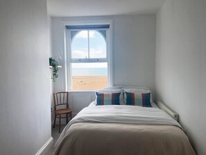 2 多间卧室、熨斗/熨衣板、WiFi、床单