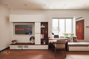 1 bedroom, individually decorated, individually furnished, desk