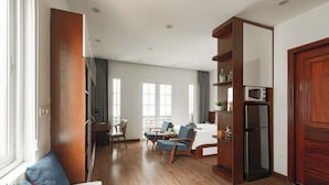 Unclassified image, 2 of 39, button - HoLo Central Hanoi - Serviced HomeStay (Hanoi)