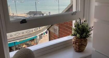 Apartment - Centre of Swanage Stunning Sea views